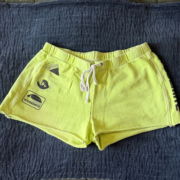JAMES PERSE Y/OSEMITE French Terry Sweat Short Neon/Black
